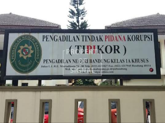 Majelis Hakim Pengadilan Tipikor Bandung Beri Putusan Terdakwa Korupsi Mamin Santri
