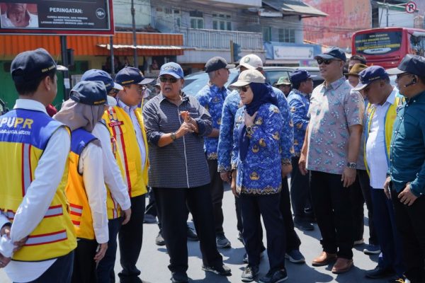 Nina-Dewa Usulkan Jalan Indramayu-Karangampel Dilebarkan