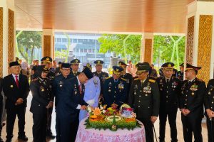 Dandim 0616 Indramayu Beserta Ketua Persit KCK Cabang XXVII Hadiri Upacara HUT TNI ke-79